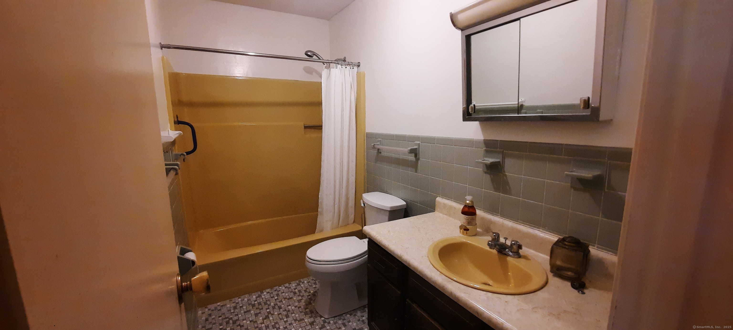 75 Hunter Court, Unit 75 Torrington, CT 06790 - Photo 14 of 16