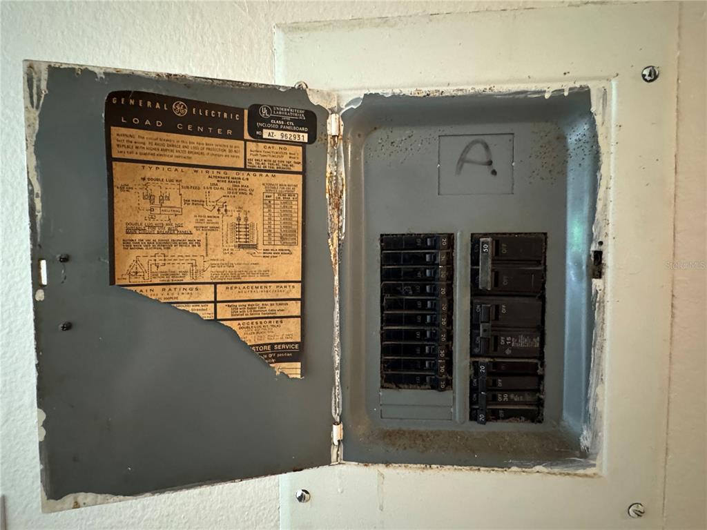 1004 Melrose Street Seffner, FL 33584 - Photo 7 of 40