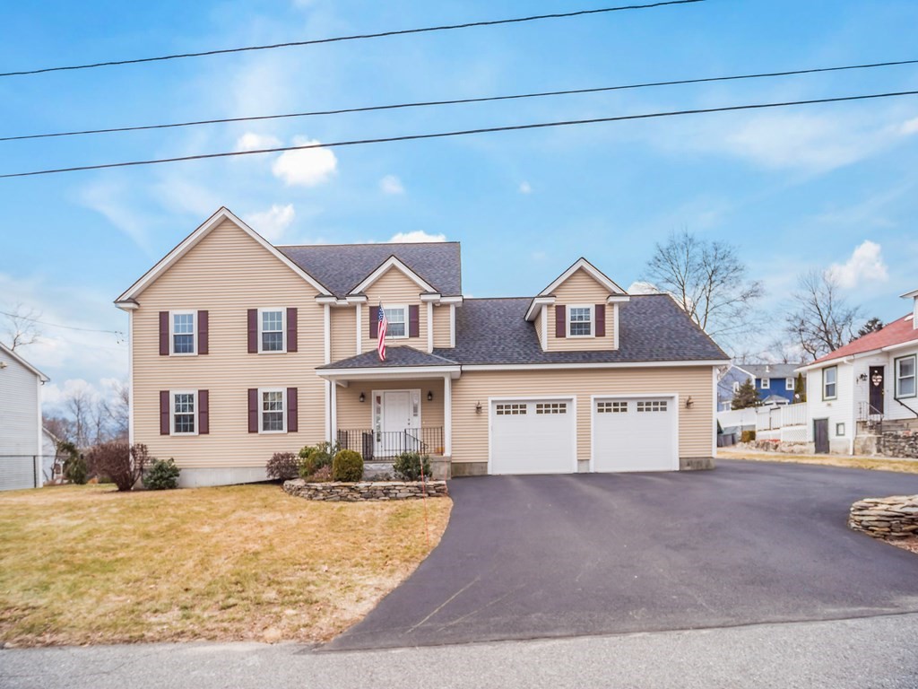 15 Spencer Street Methuen, MA 01844 - Photo 1 of 42