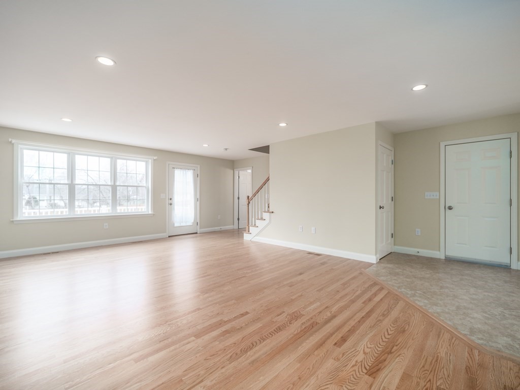 15 Spencer Street Methuen, MA 01844 - Photo 4 of 42