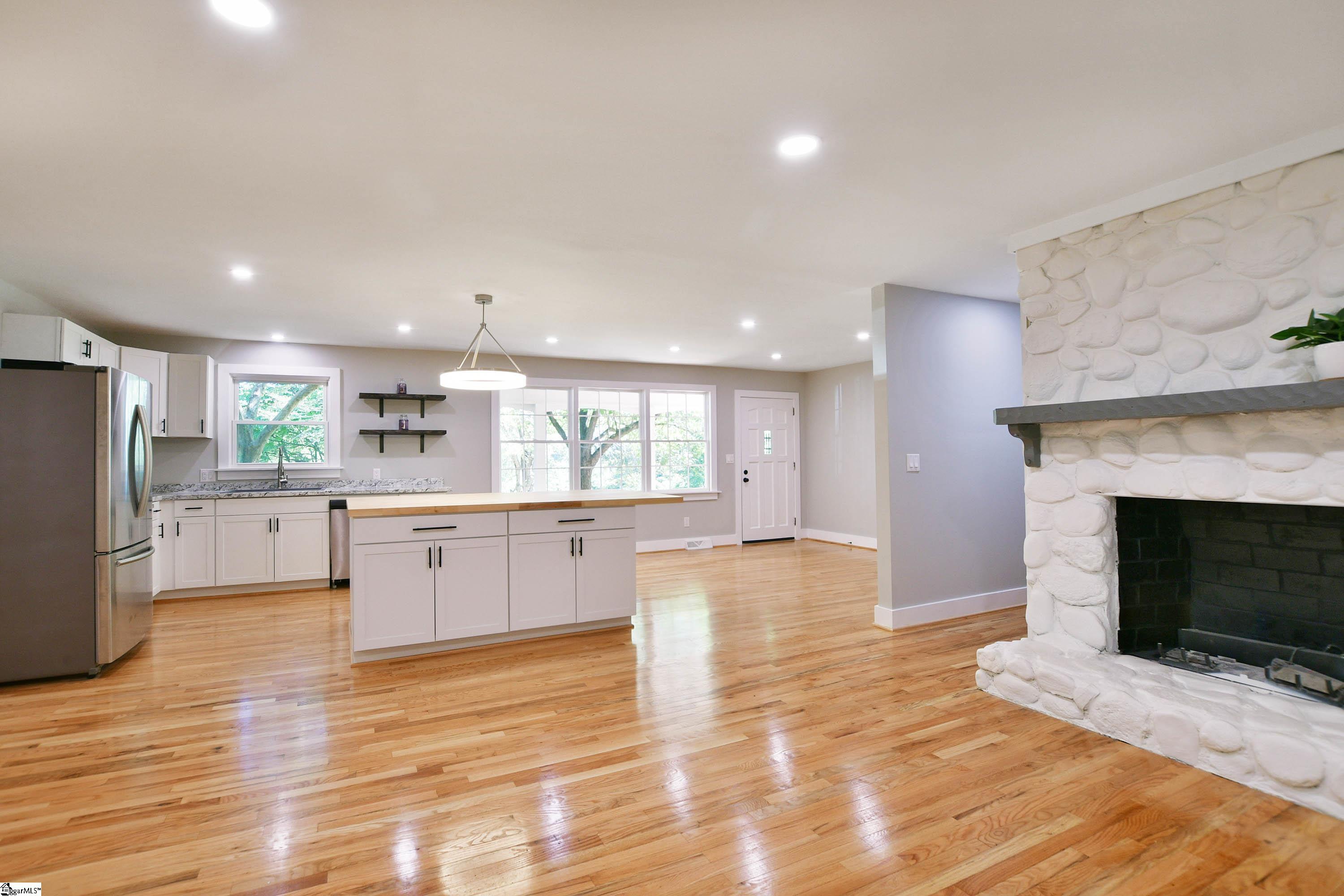 300 Ragsdale Road Greenville, SC 29611 - Photo 6 of 36 Gallery Image 6