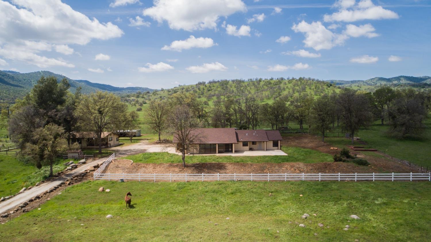 39202 Balch Park Road Springville, CA 93265 - Photo 1 of 18 Primary Photo