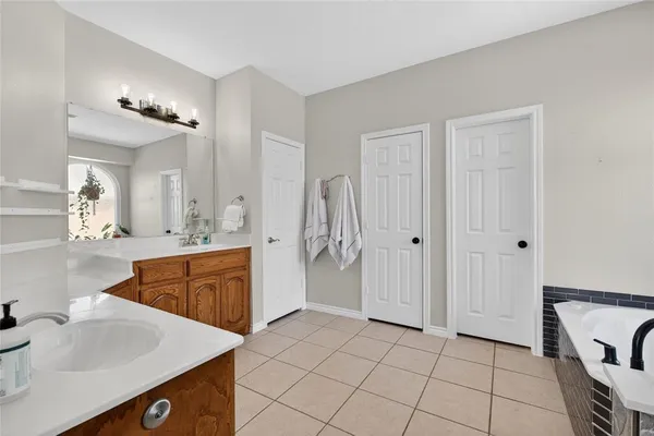 $600,000 | 13408 Fishing Hole Lane, Fort Worth, TX 76052