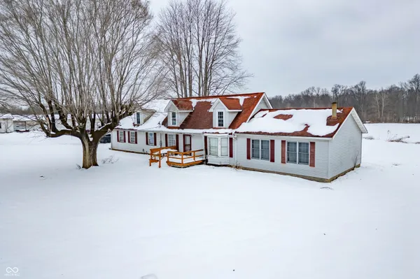 $215,000 | 7770 West Us Highway, North Vernon, IN 47265