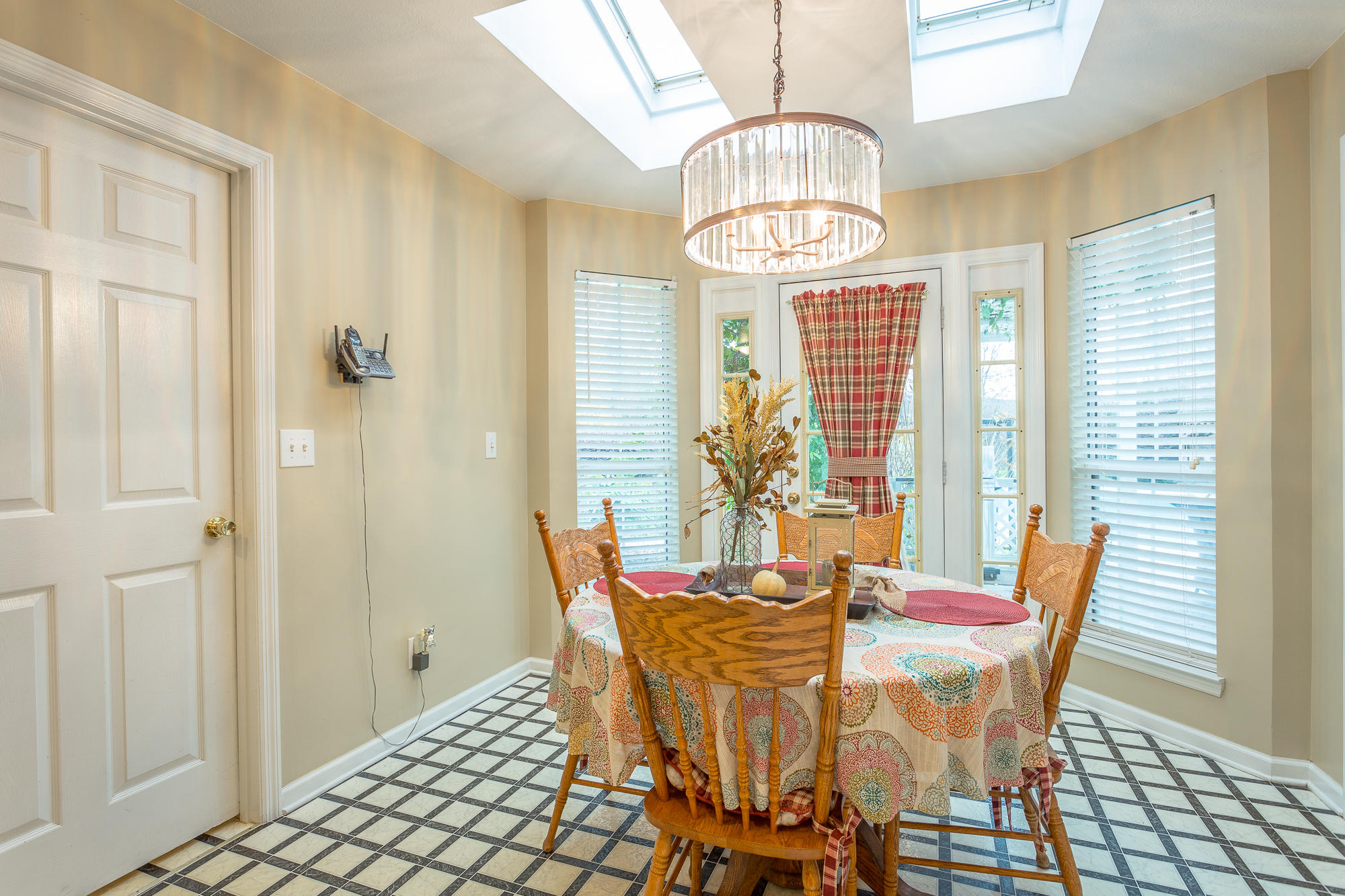 1182 Old Three Notch Road Ringgold, GA 30736 - Photo 33 of 88 Breakfast Nook