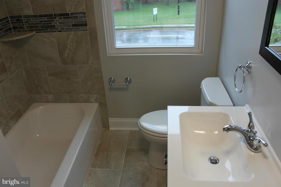 1220 East Cold Spring Lane Baltimore, MD 21239 - Photo 15 of 30 Interior (General)