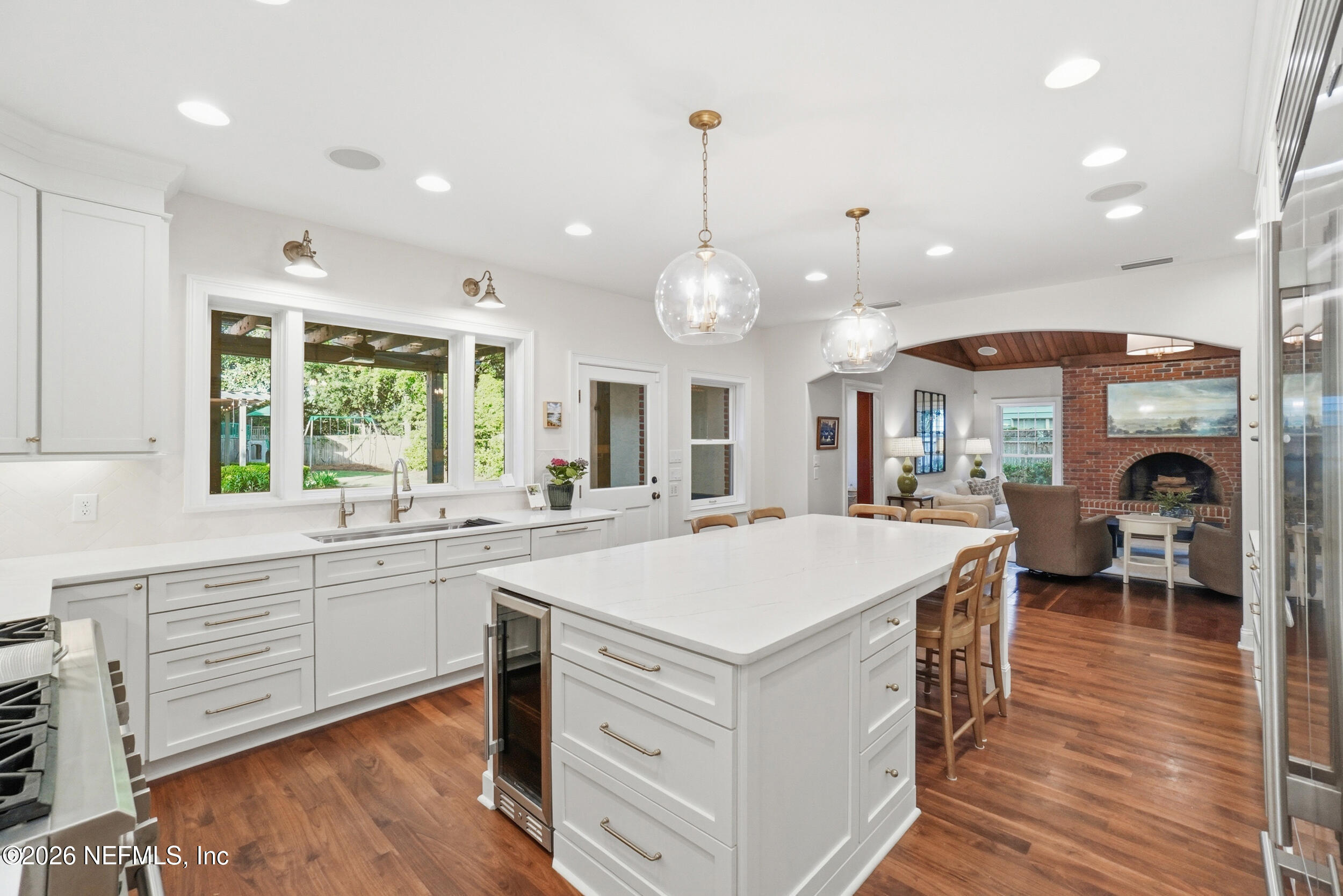 1003 Greenridge Road Jacksonville, FL 32207 - Photo 27 of 95 Kitchen is open to fam rm