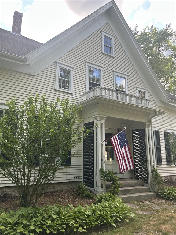 a front view of house with yard