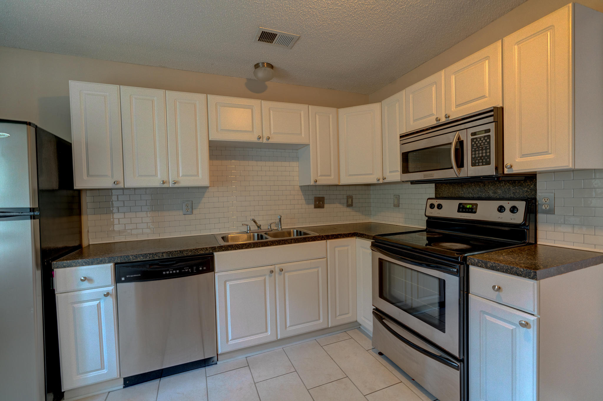 1913 Old Parsonage Road, Unit A Charleston, SC 29414 - Photo 6 of 11 1913 Old Parsonage Rd A (8 of 11)