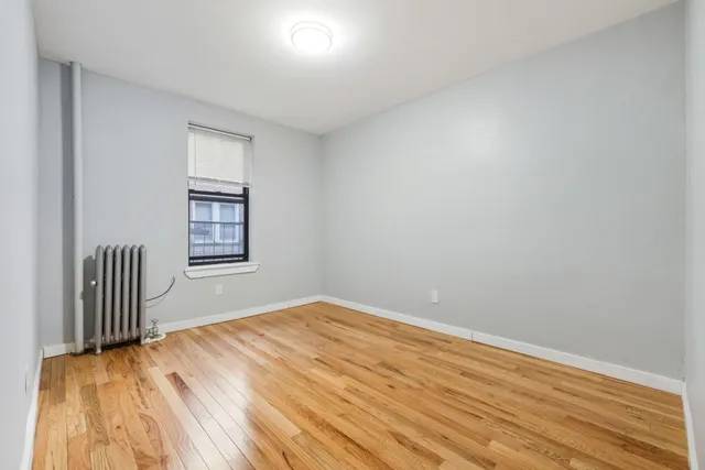 $1,950 | 117 Corbin Avenue, Unit 203, Jersey City, NJ 07306