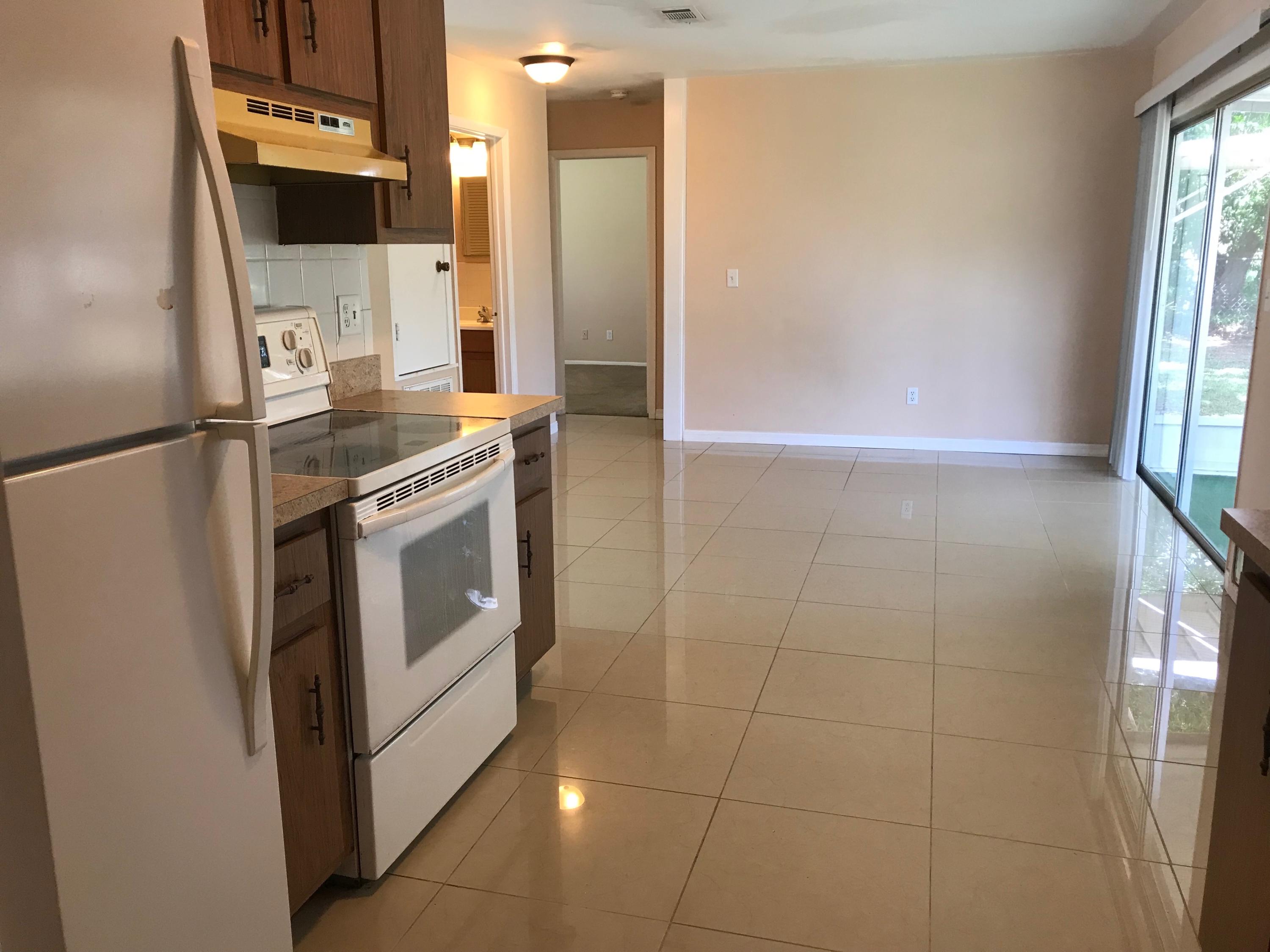 233 Southwest Cherryhill Road Port St. Lucie, FL 34953 - Photo 4 of 21 Kitchen