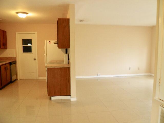 233 Southwest Cherryhill Road Port St. Lucie, FL 34953 - Photo 7 of 21 Kitchen/Living