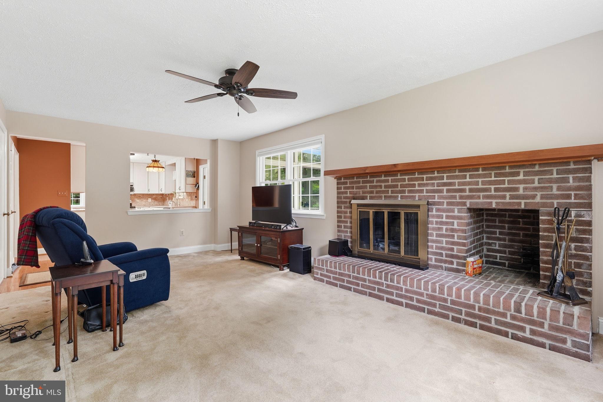 1842 Post Oak Trail Reston, VA 20191 - Photo 19 of 53 Family Room