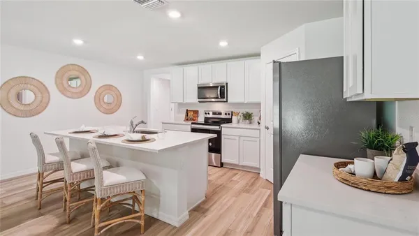 $323,070 | 18045 Northwest 170th Drive, Alachua, FL 32615