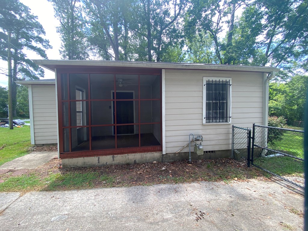 2221 Avalon Road Columbus, GA 31907 - Photo 4 of 40 Side