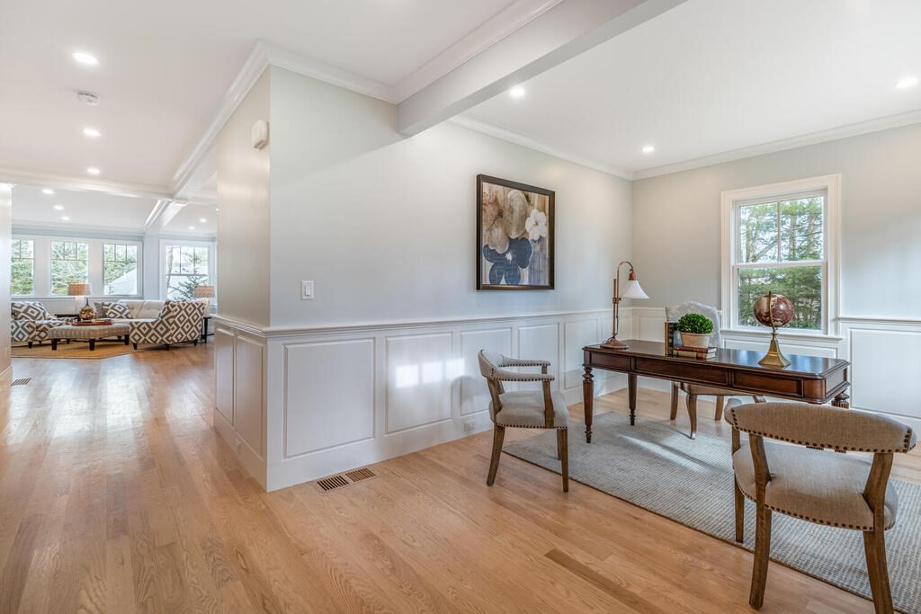 14 Colony Road Lexington, MA 02420 - Photo 5 of 31