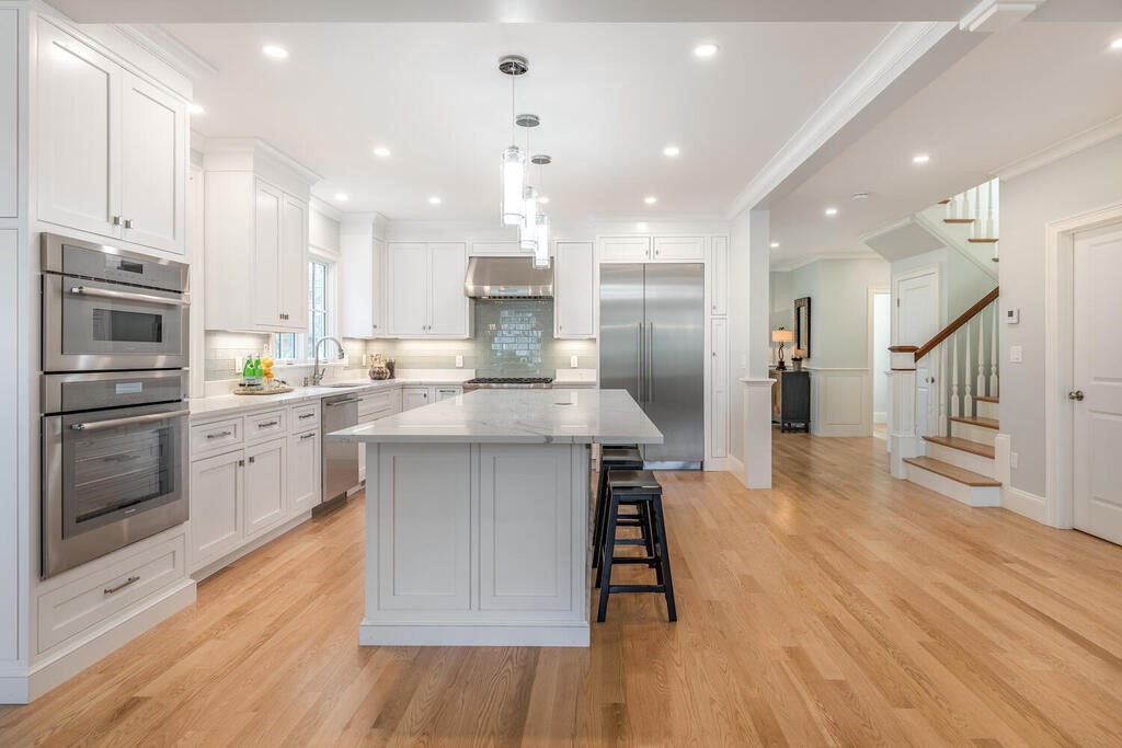 14 Colony Road Lexington, MA 02420 - Photo 7 of 31