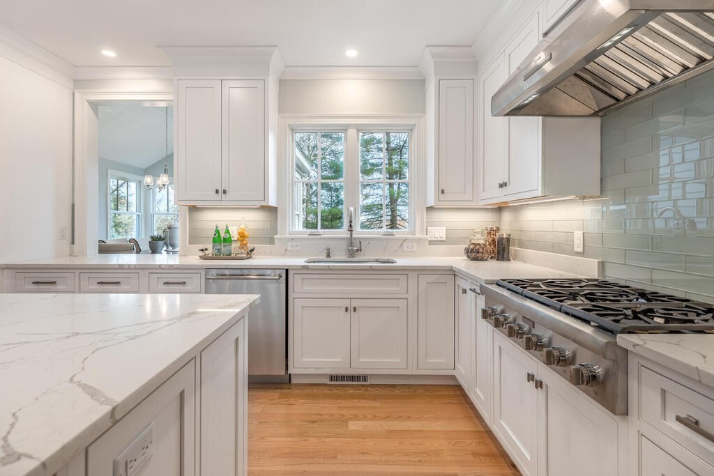 14 Colony Road Lexington, MA 02420 - Photo 9 of 31