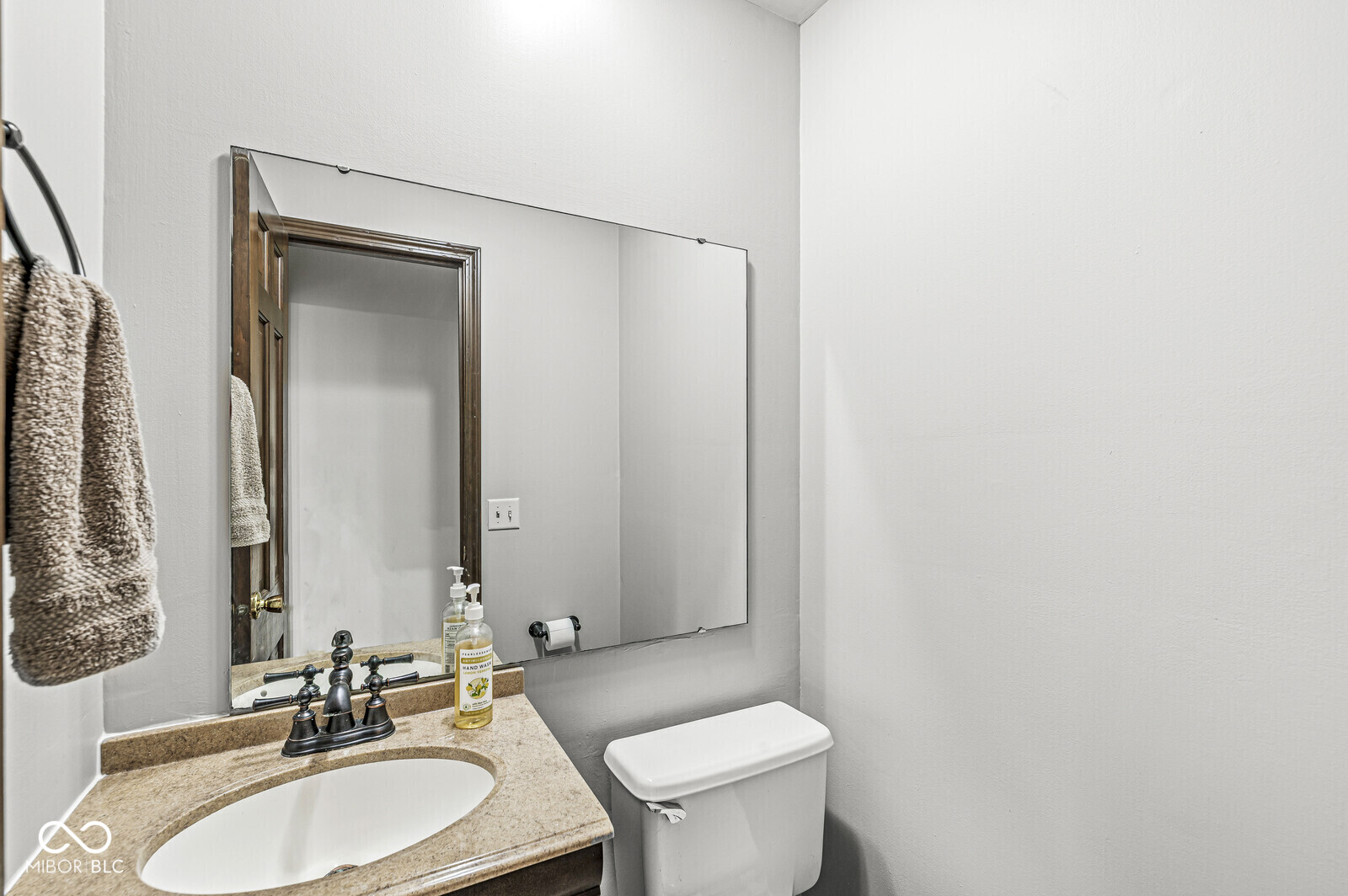 409 Lansdowne Road Indianapolis, IN 46234 - Photo 16 of 35 Gallery Image 16