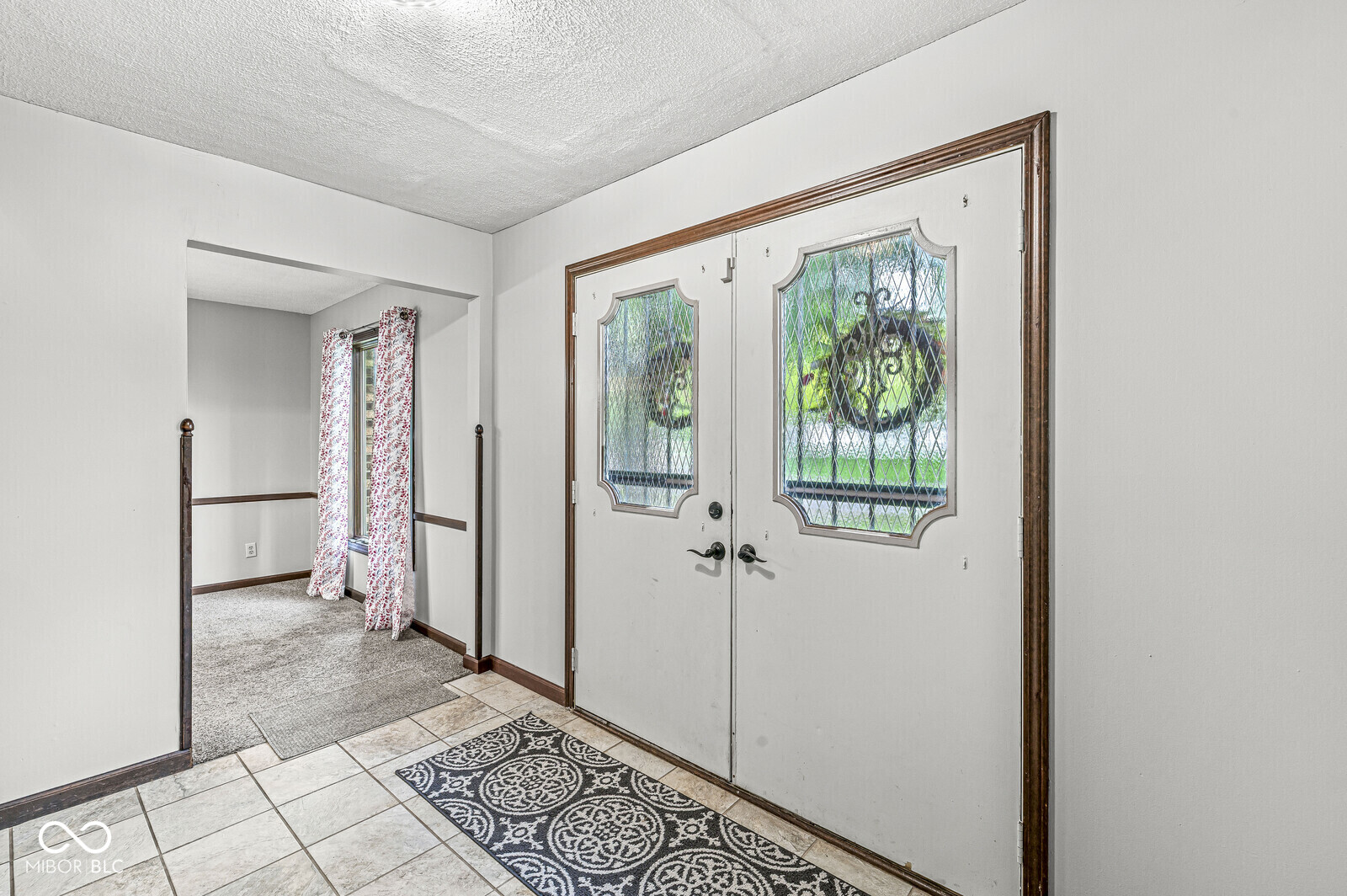 409 Lansdowne Road Indianapolis, IN 46234 - Photo 3 of 35 Gallery Image 3