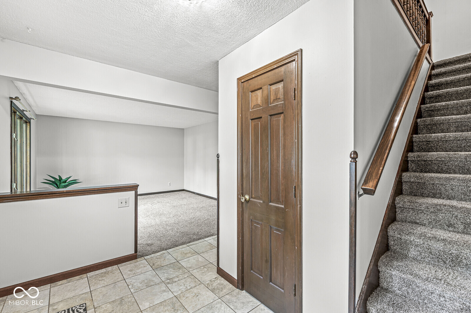 409 Lansdowne Road Indianapolis, IN 46234 - Photo 4 of 35 Gallery Image 4