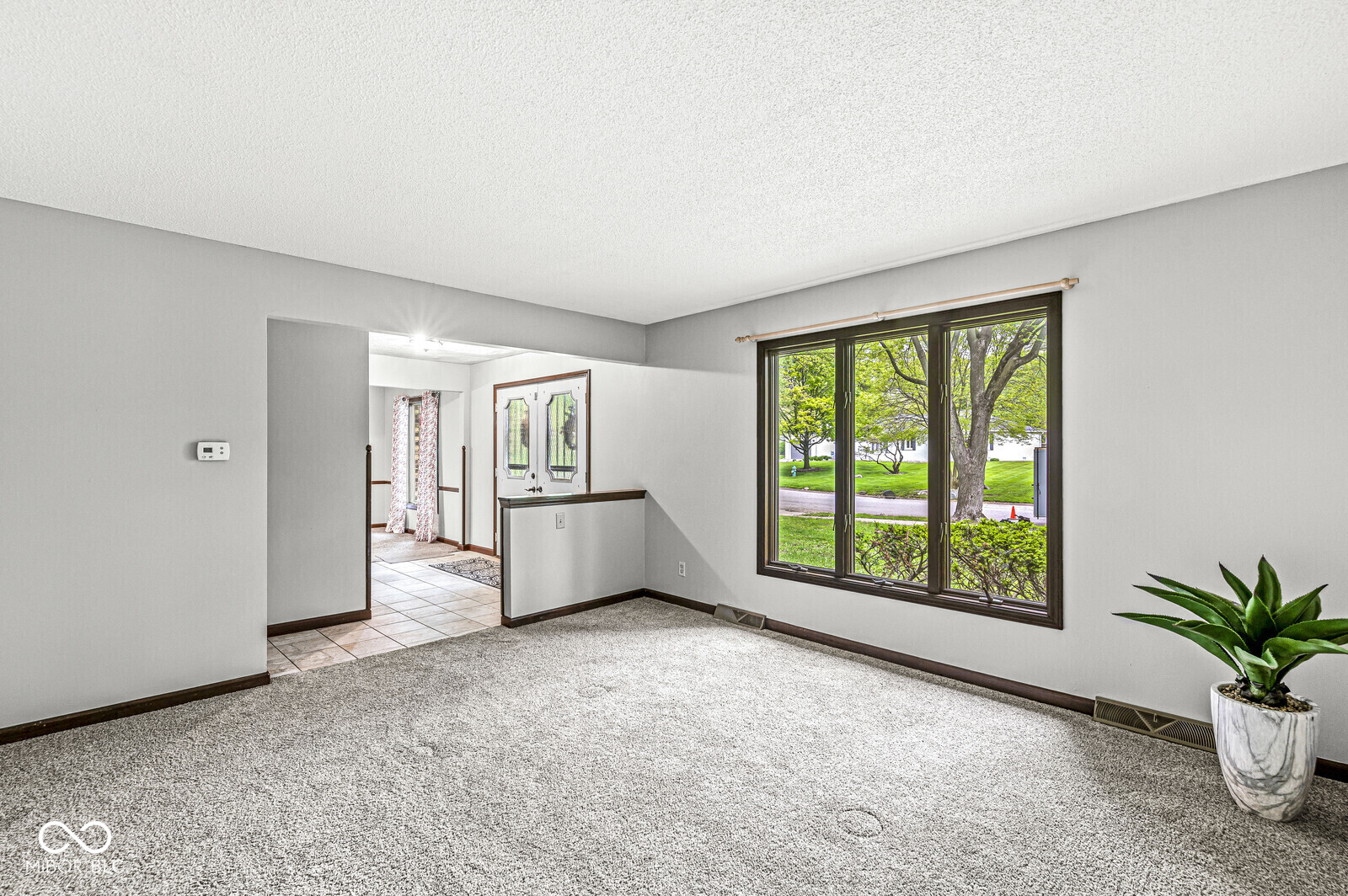 409 Lansdowne Road Indianapolis, IN 46234 - Photo 6 of 35 Gallery Image 6