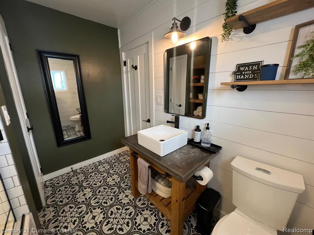 210 Center Street Fenton, MI 48430 - Photo 14 of 25 Gallery Image 14