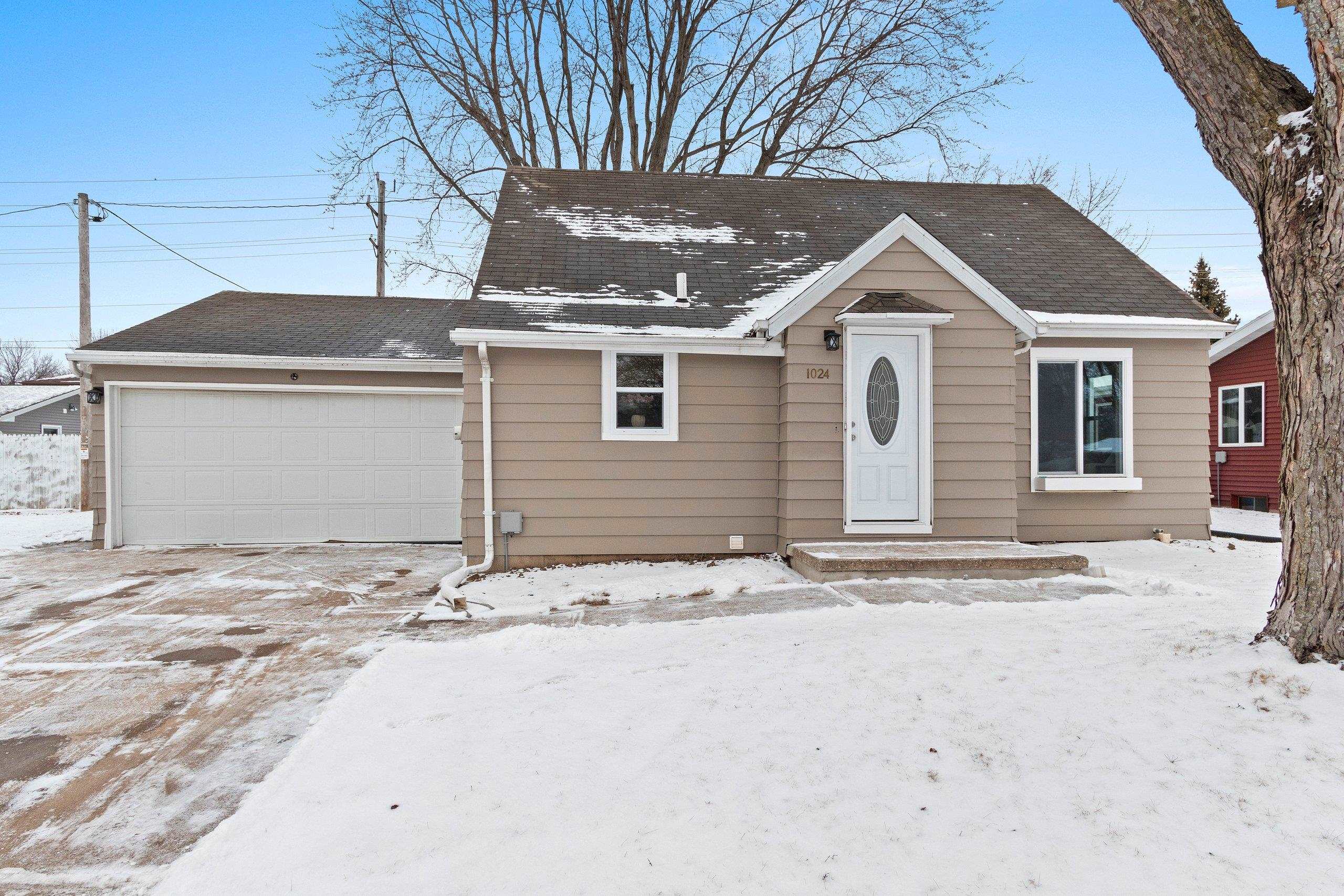 1024 West Lindbergh Street Appleton, WI 54914 - Photo 1 of 1 Gallery Image 1