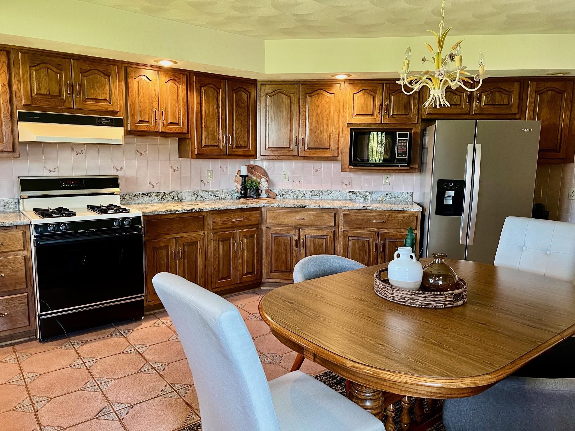 7098 Moss Canyon Road Cherry Valley, IL 61016 - Photo 9 of 30 Gallery Image 9