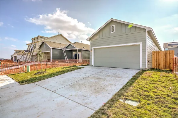 $1,950 | 14305 Sandrock Bend, Manor, TX 78653