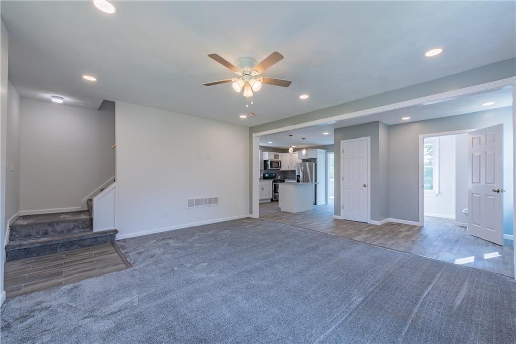 1508 Ridge Road Jeannette, PA 15644 - Photo 5 of 25