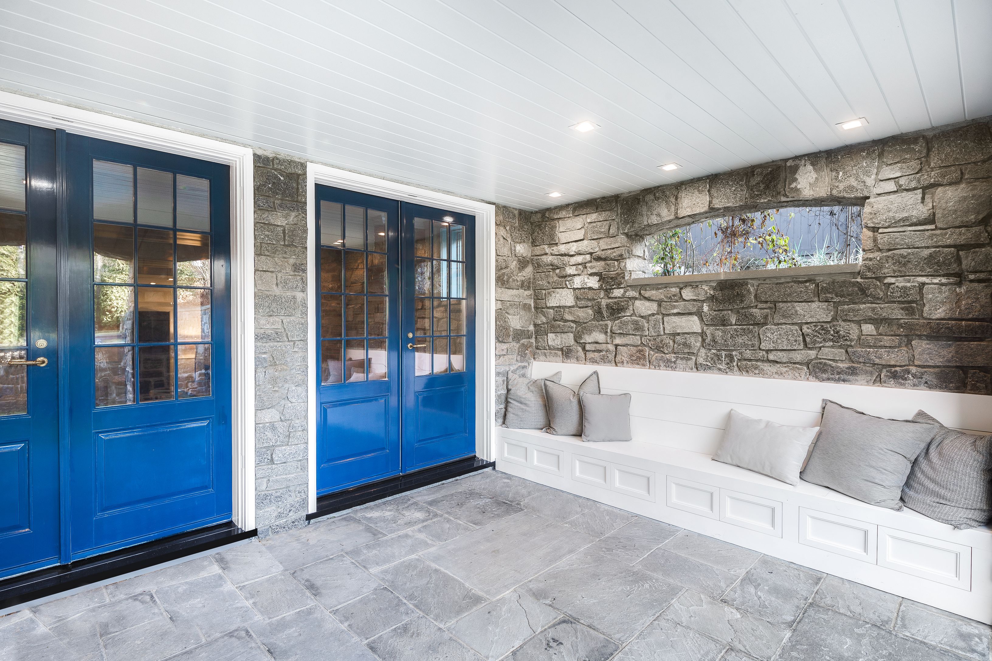 43 Howard Street Sag Harbor, NY 11963 - Photo 28 of 31 a living room with furniture