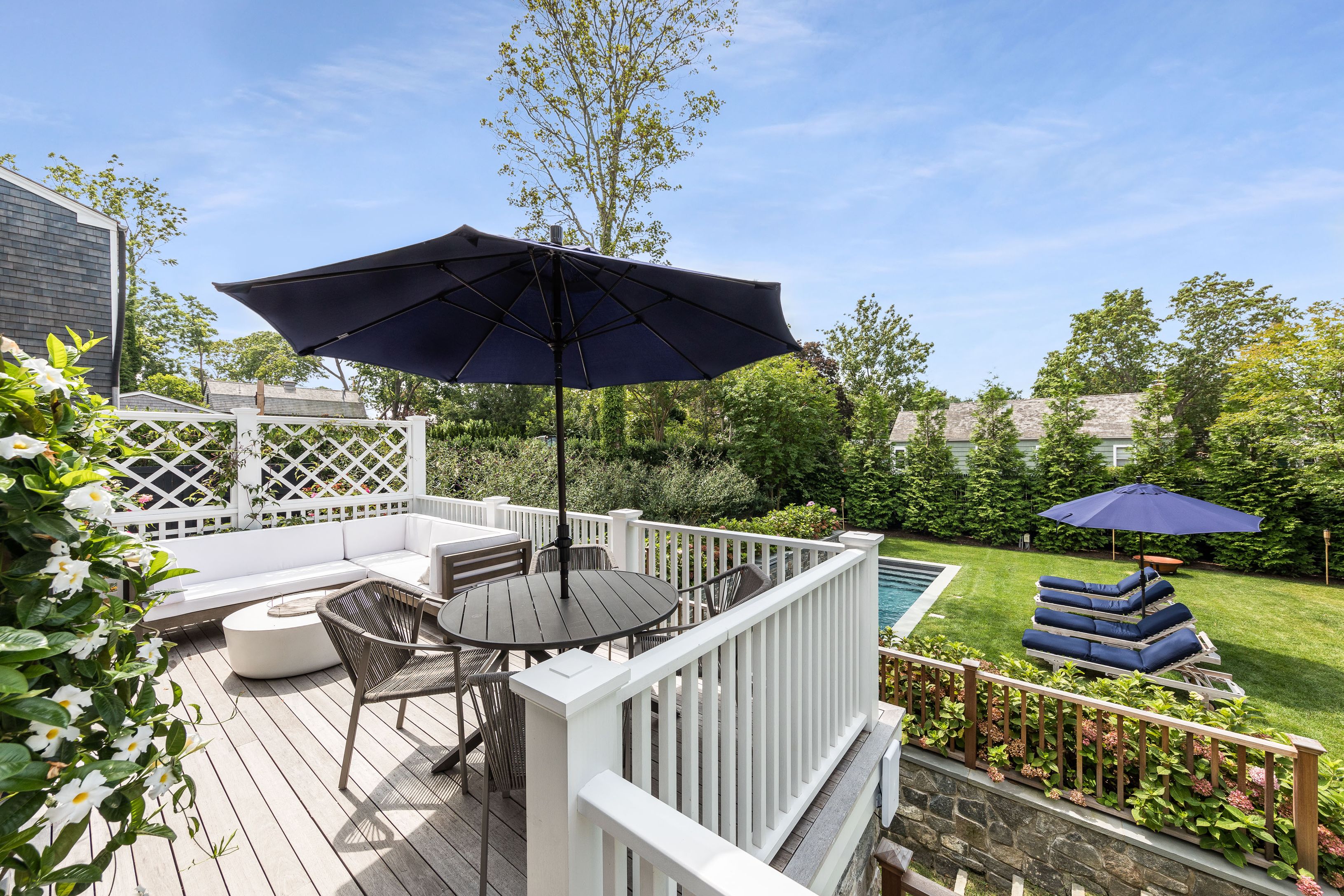 43 Howard Street Sag Harbor, NY 11963 - Photo 5 of 31