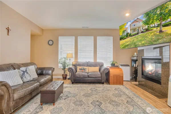 $598,000 | 6626 Francis Avenue Southeast, Auburn, WA 98092