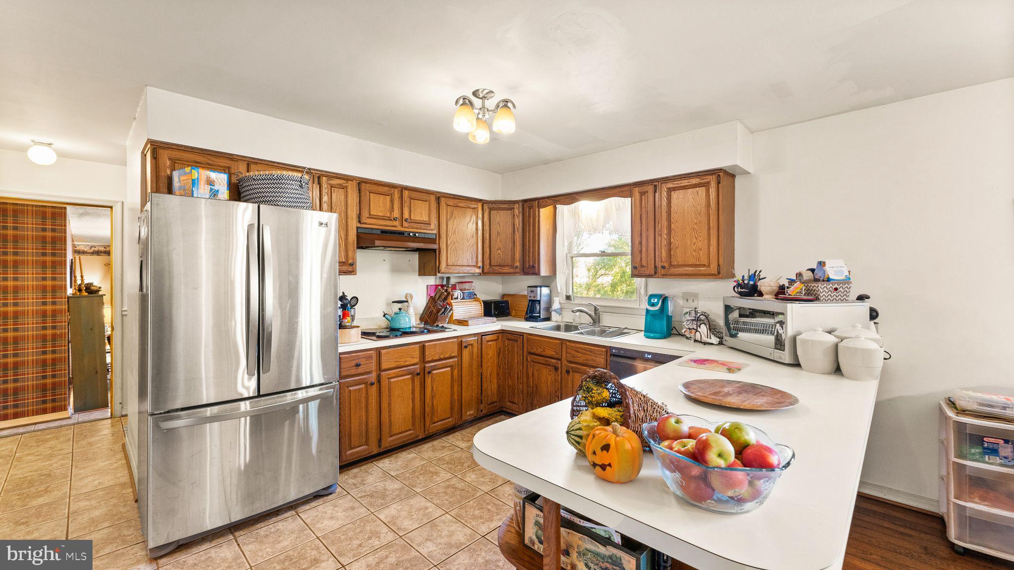 9665 Routts Hill Road Warrenton, VA 20186 - Photo 10 of 37 Kitchen opens to family room