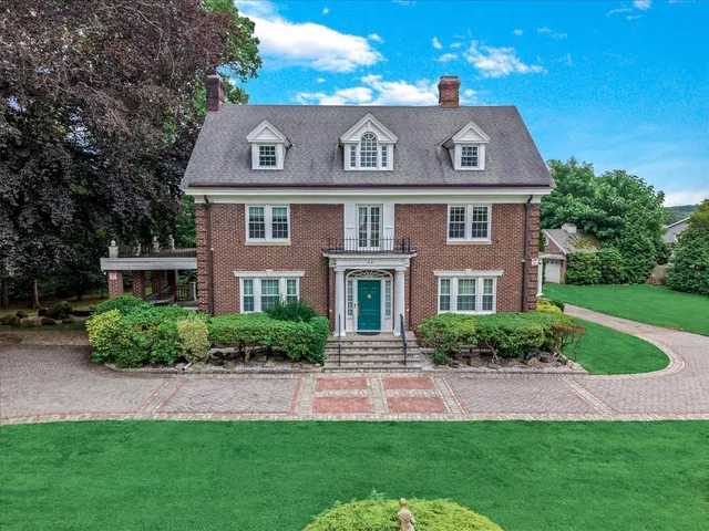 $1,650,000 | 44 Arbor Place, Glen Cove, NY 11542