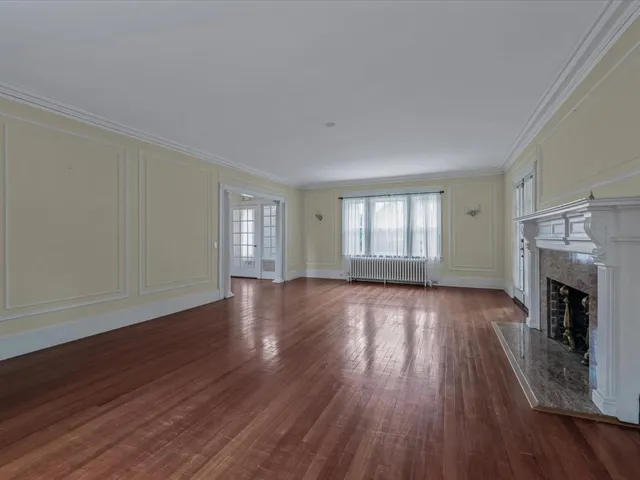 $1,650,000 | 44 Arbor Place, Glen Cove, NY 11542