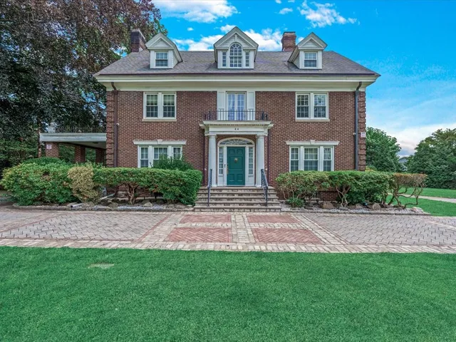 $1,650,000 | 44 Arbor Place, Glen Cove, NY 11542