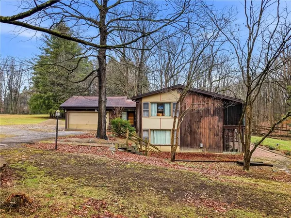 $285,000 | 622 Woodland Drive, Pulaski, PA 16143