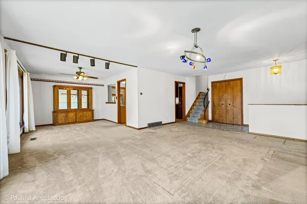 $485,000 | 1454 Dayton Place, Des Plaines, IL 60018