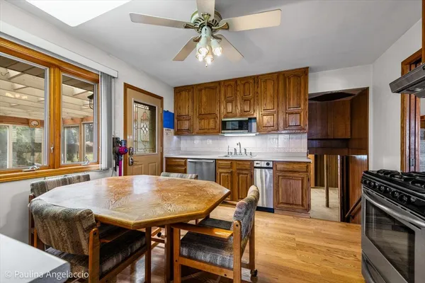 $485,000 | 1454 Dayton Place, Des Plaines, IL 60018