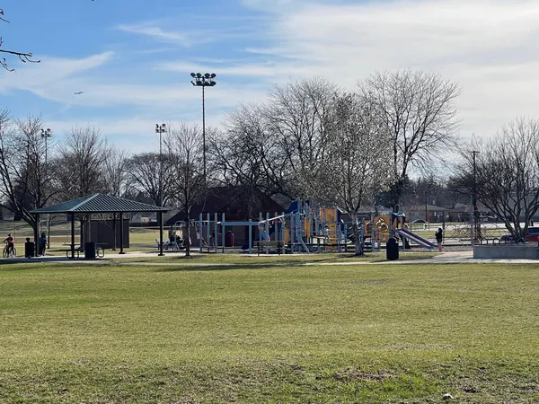 $485,000 | 1454 Dayton Place, Des Plaines, IL 60018