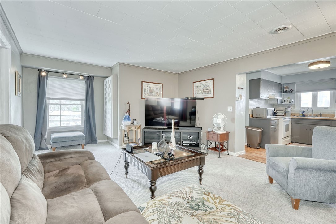 133 Wilder Terrace Rochester, NY 14612 - Photo 15 of 50 Upstairs Living Room