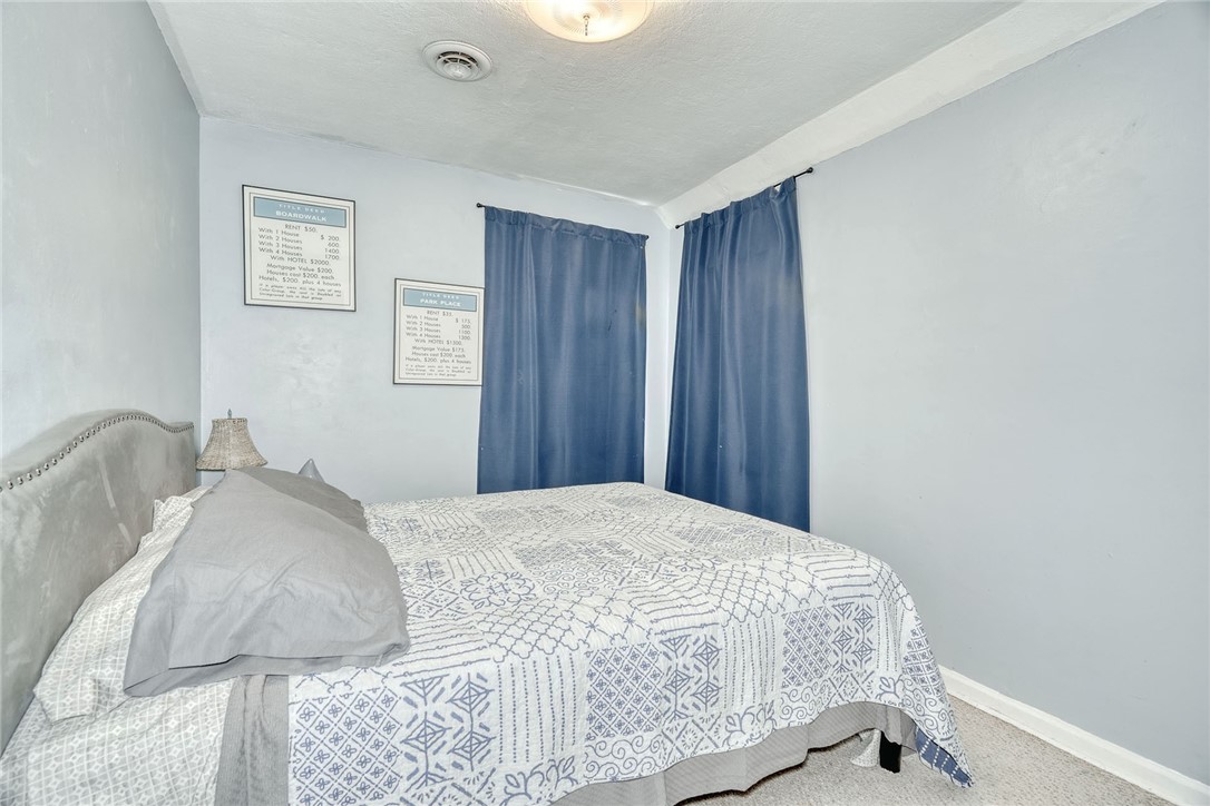 133 Wilder Terrace Rochester, NY 14612 - Photo 18 of 50 Up Unit Primary Bedroom