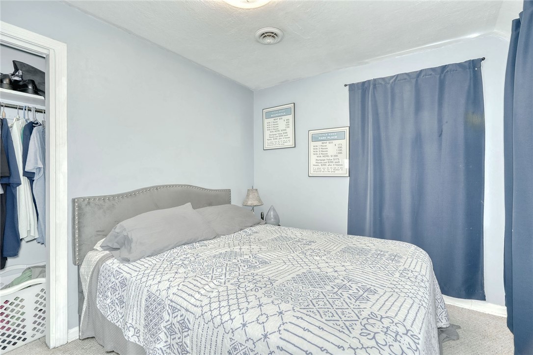 133 Wilder Terrace Rochester, NY 14612 - Photo 19 of 50 Up Unit Primary Bedroom