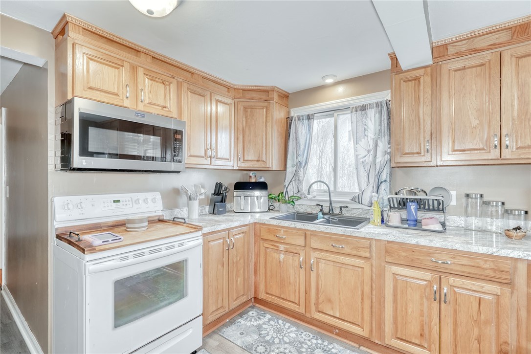 133 Wilder Terrace Rochester, NY 14612 - Photo 31 of 50 Down Unit Kitchen