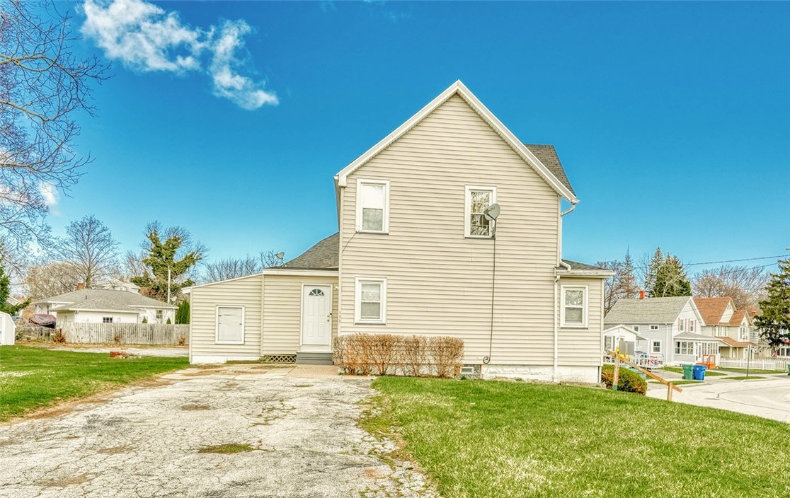 133 Wilder Terrace Rochester, NY 14612 - Photo 4 of 50