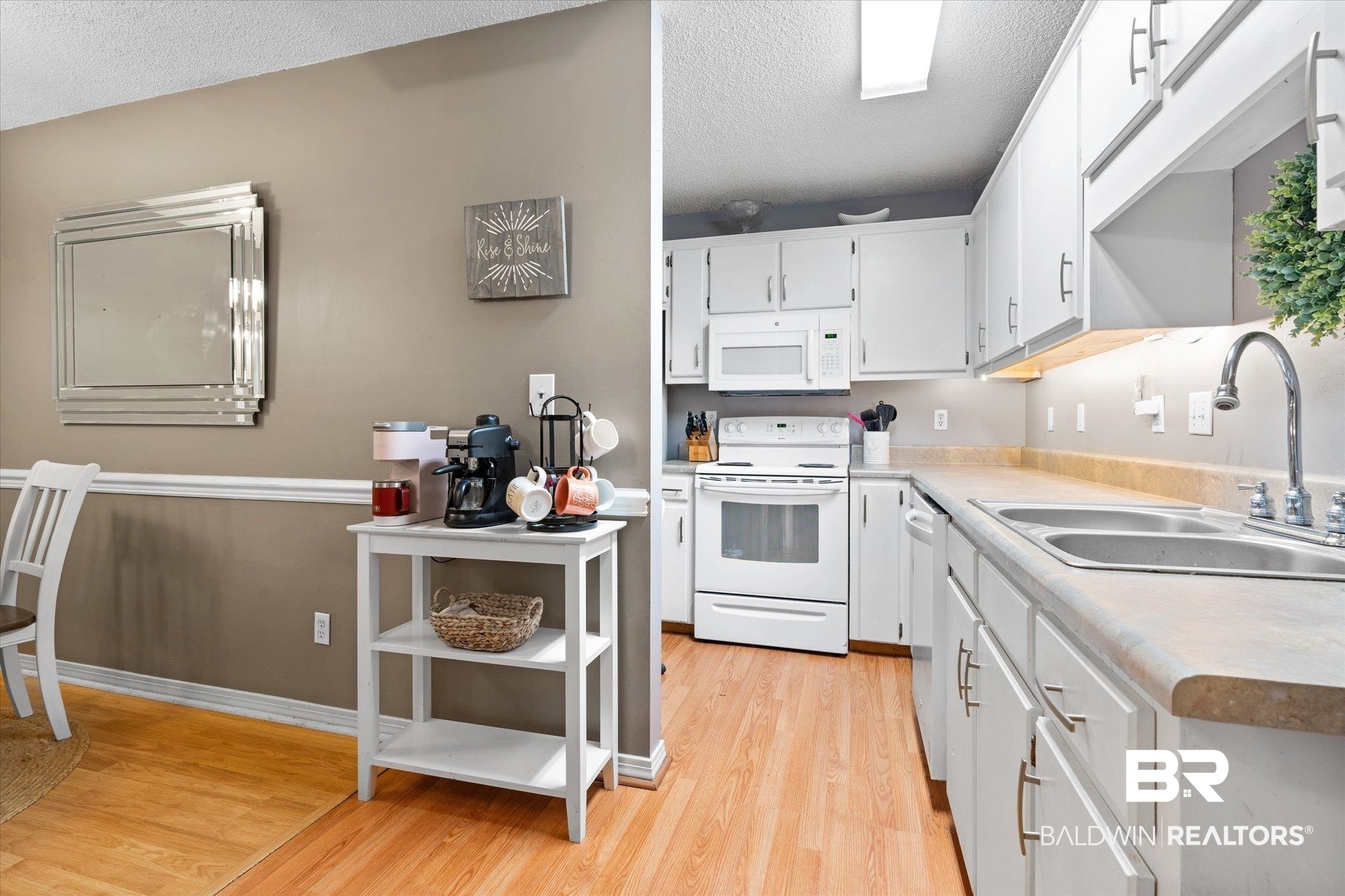 6352 Burnham Wood Place Mobile, AL 36608 - Photo 8 of 24