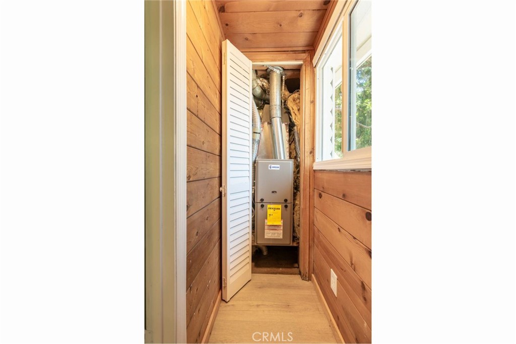 21818 Vista Road Cedarpines Park, CA 92322 - Photo 16 of 41 a bathroom with a sink and a toilet
