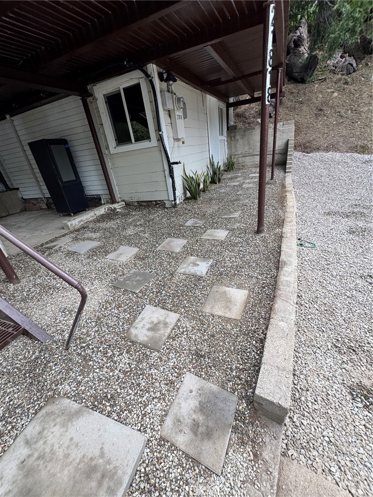 21818 Vista Road Cedarpines Park, CA 92322 - Photo 41 of 41 a view of a garage